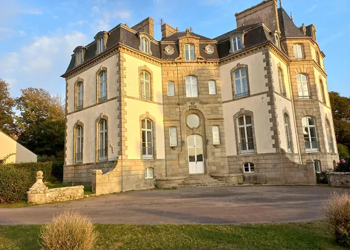 Jolie Maison Au Chateau