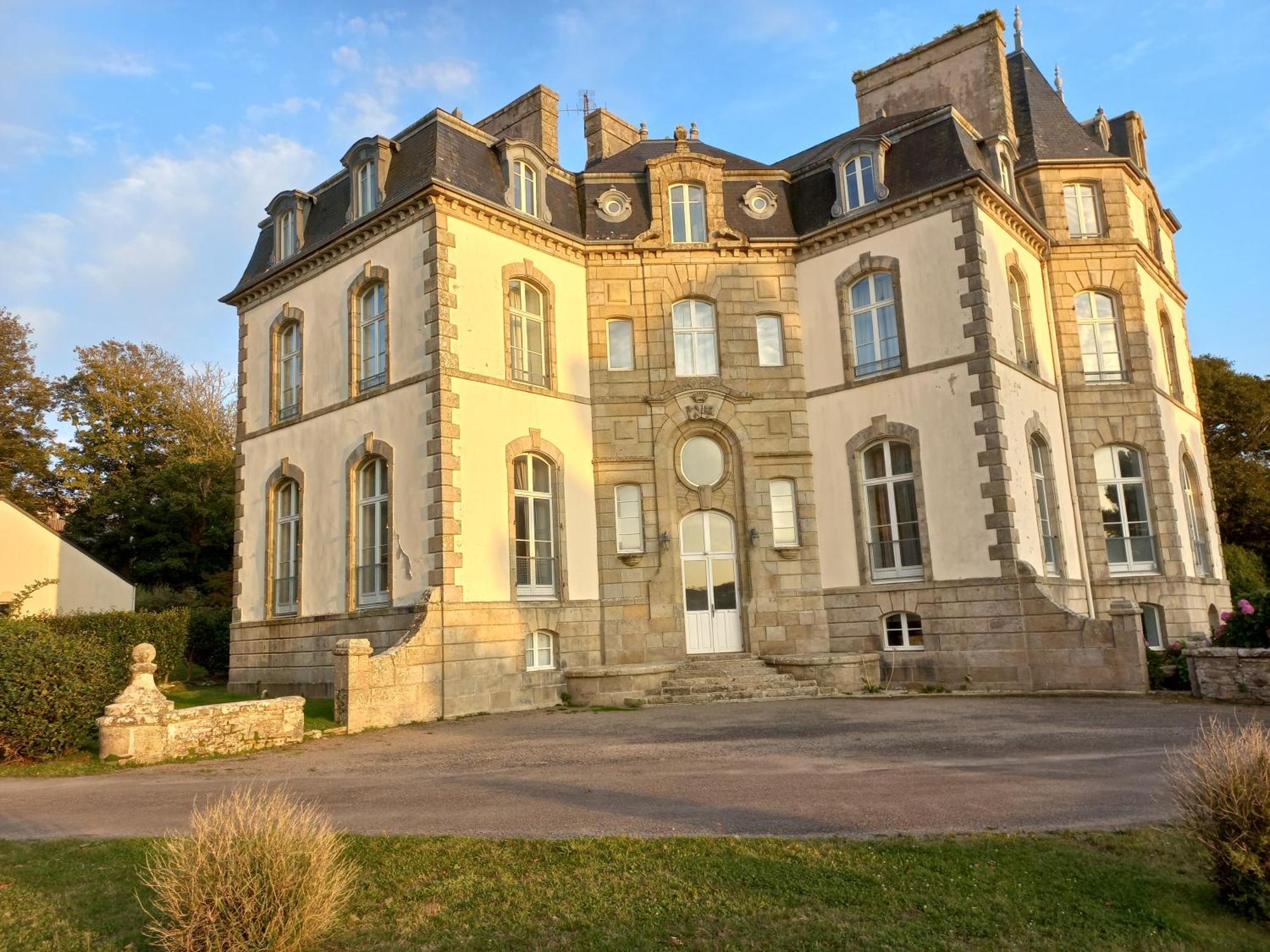 Jolie Maison Au Chateau *